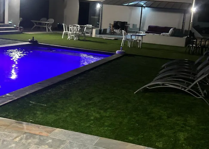 Grande Villa Avec Piscine
