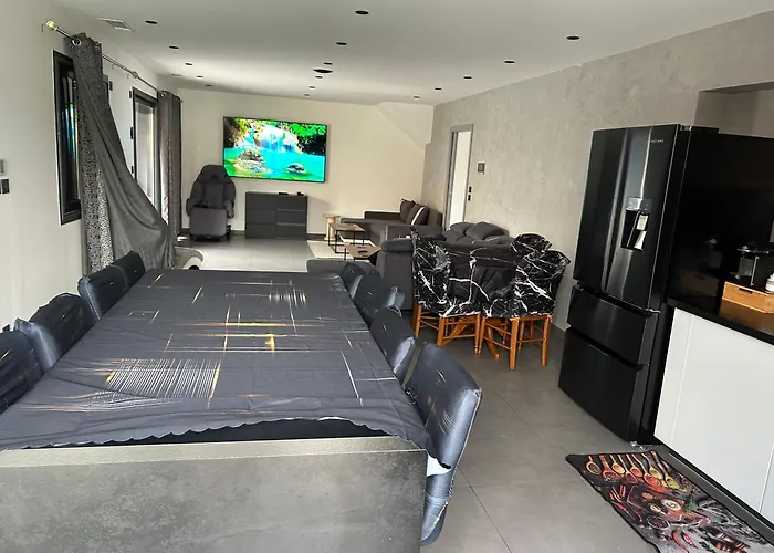 Grande Villa Avec Piscine