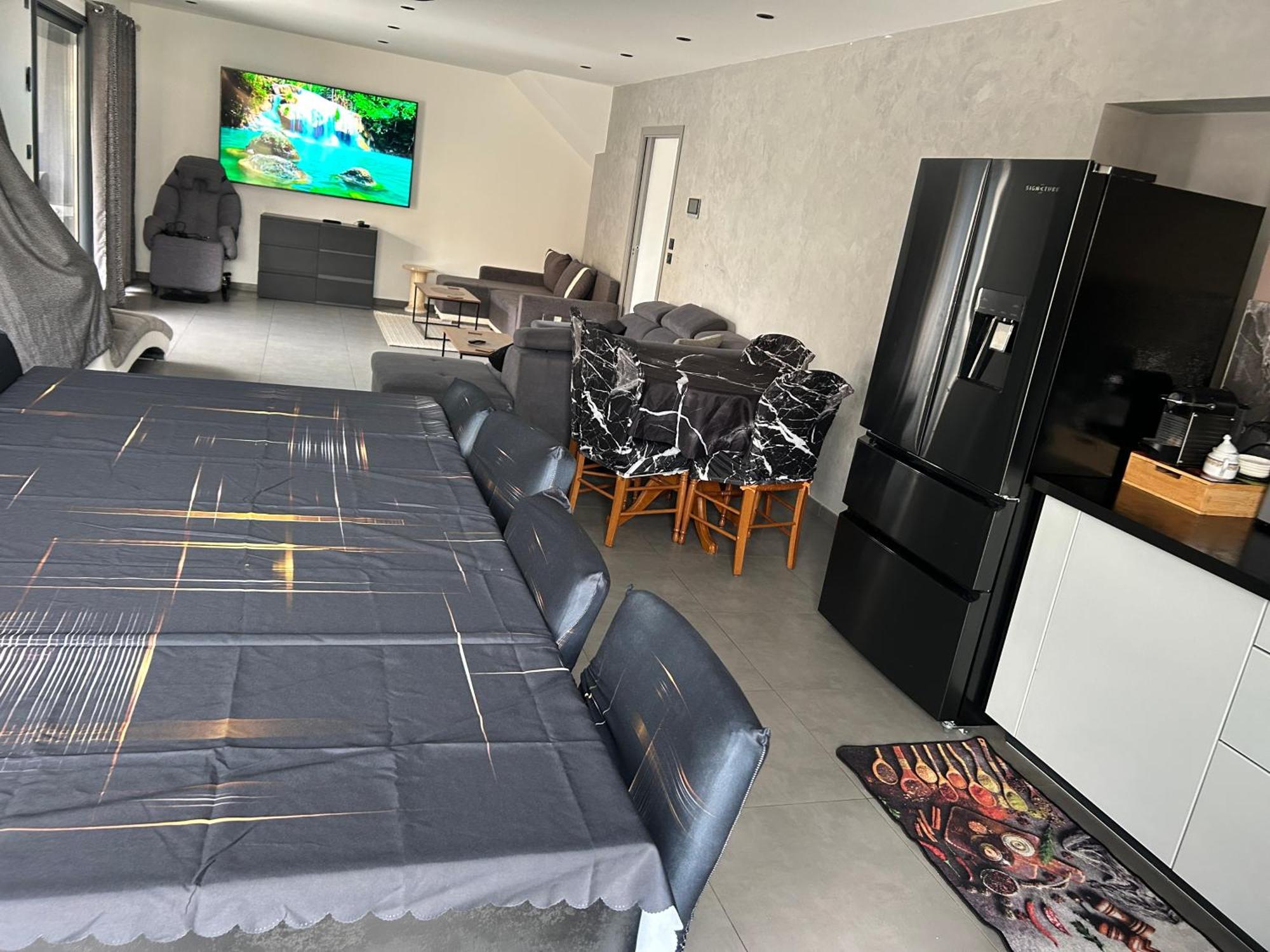 Grande Avec Piscine Villa