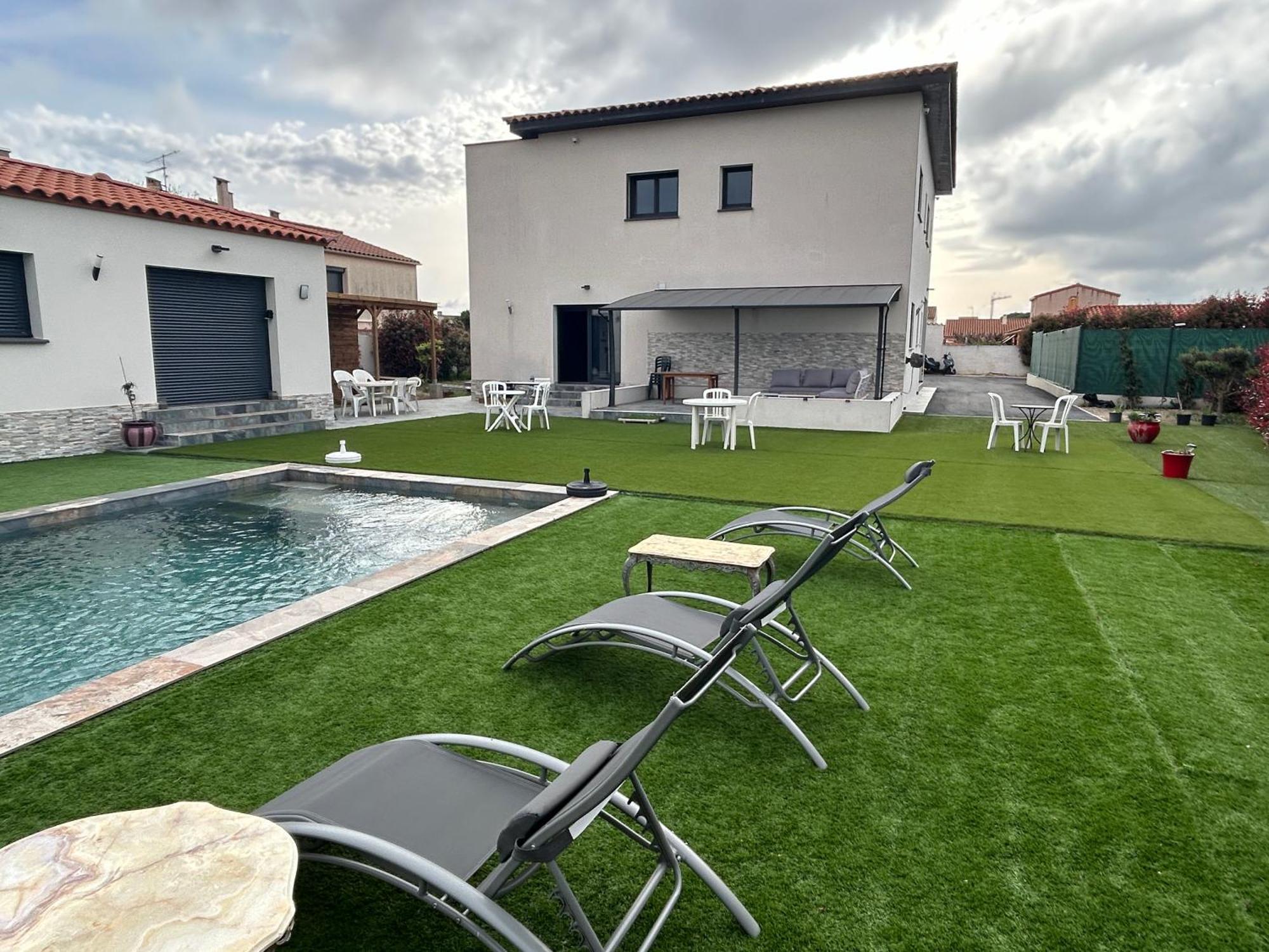 Grande Avec Piscine Villa Bompas (Pyrenees-Orientales)